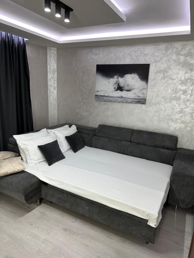 Елегантен Двустаен Апартамент Four Seasons Burgas Exterior photo
